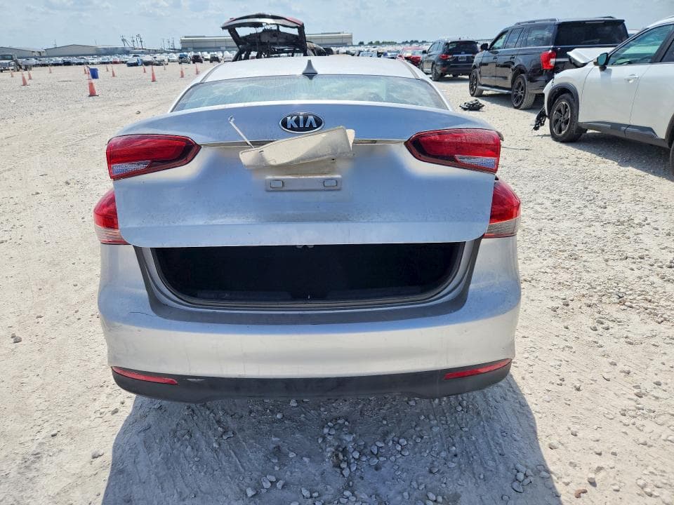 2017 KIA FORTE LX 6