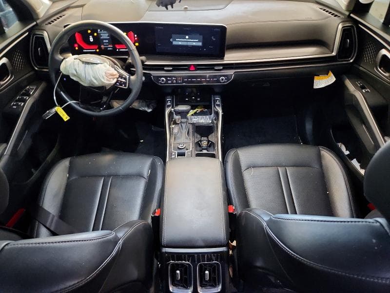 2025 KIA SORENTO S 8