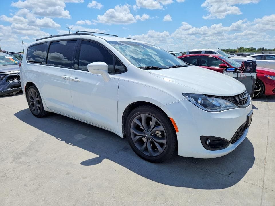 2018 CHRYSLER PACIFICA TOURING L 4