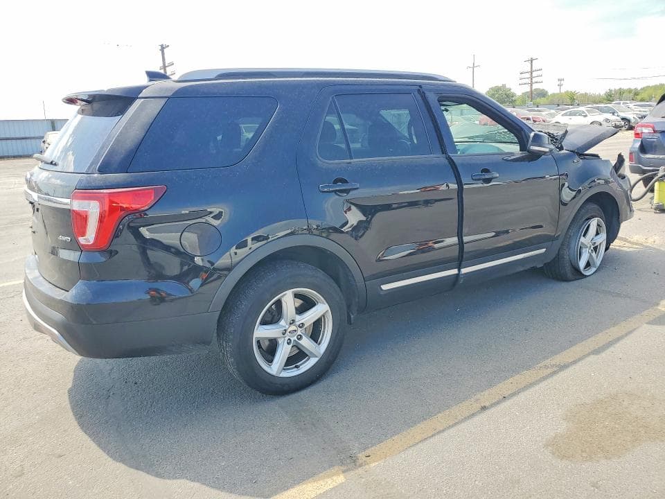 2017 FORD EXPLORER XLT 3