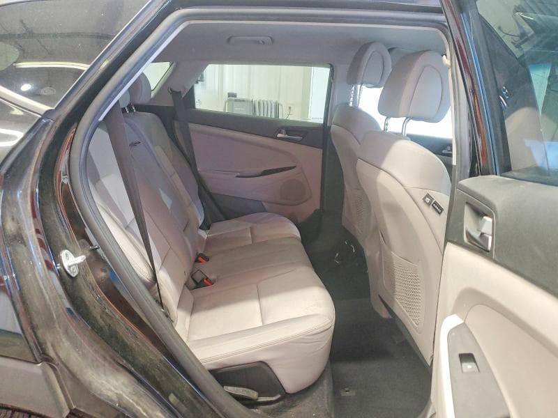 2017 HYUNDAI TUCSON SE 11