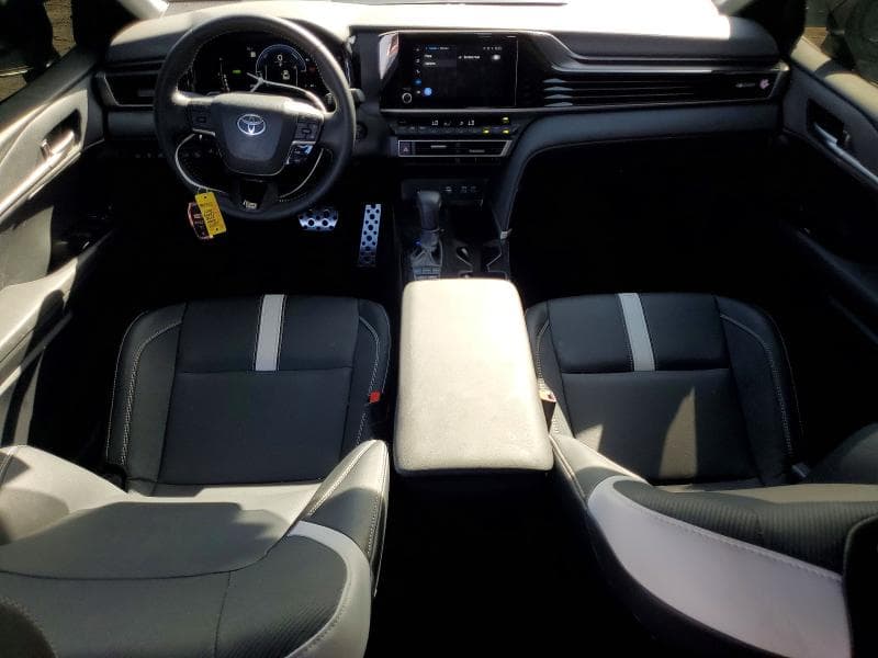 2026 TOYOTA CAMRY SE 8