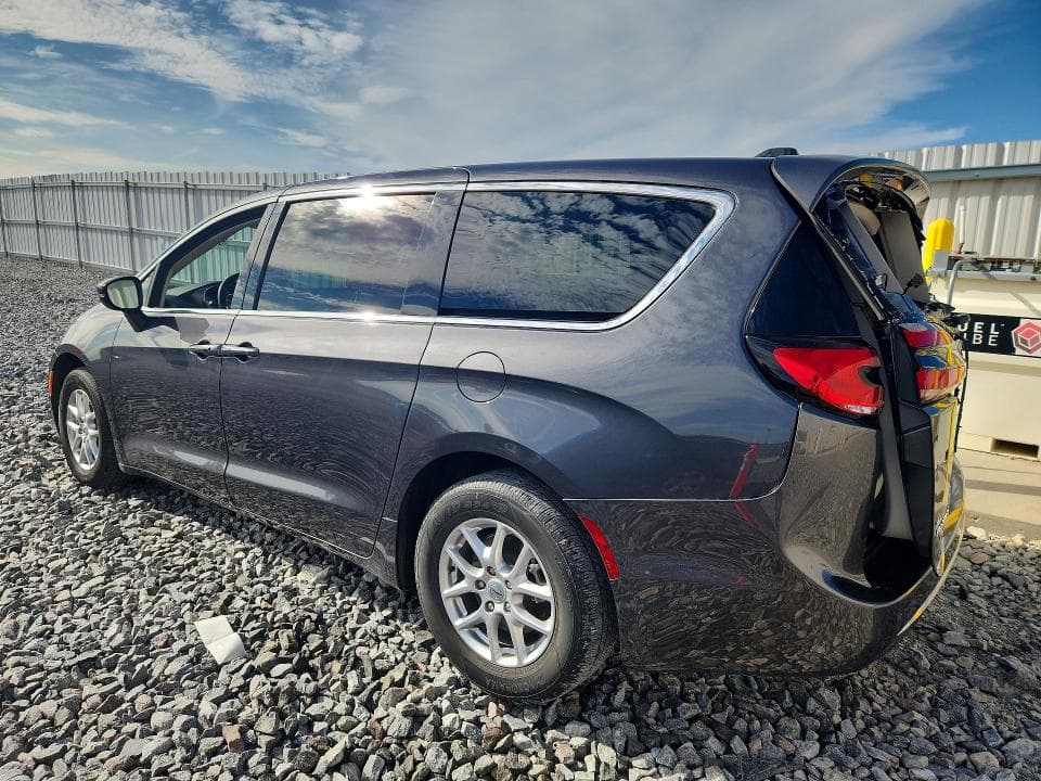 2023 CHRYSLER PACIFICA TOURING L 2