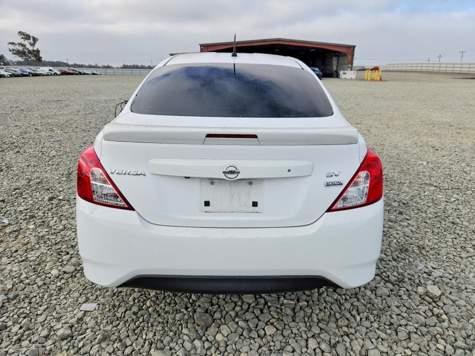 2018 NISSAN VERSA SV 6
