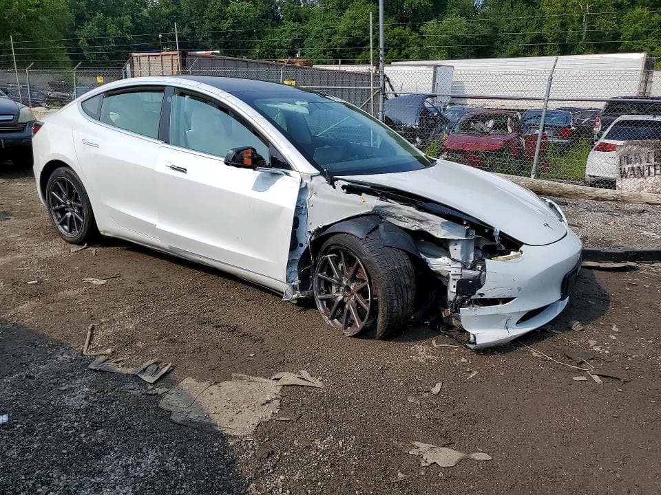 2019 TESLA MODEL 3 4