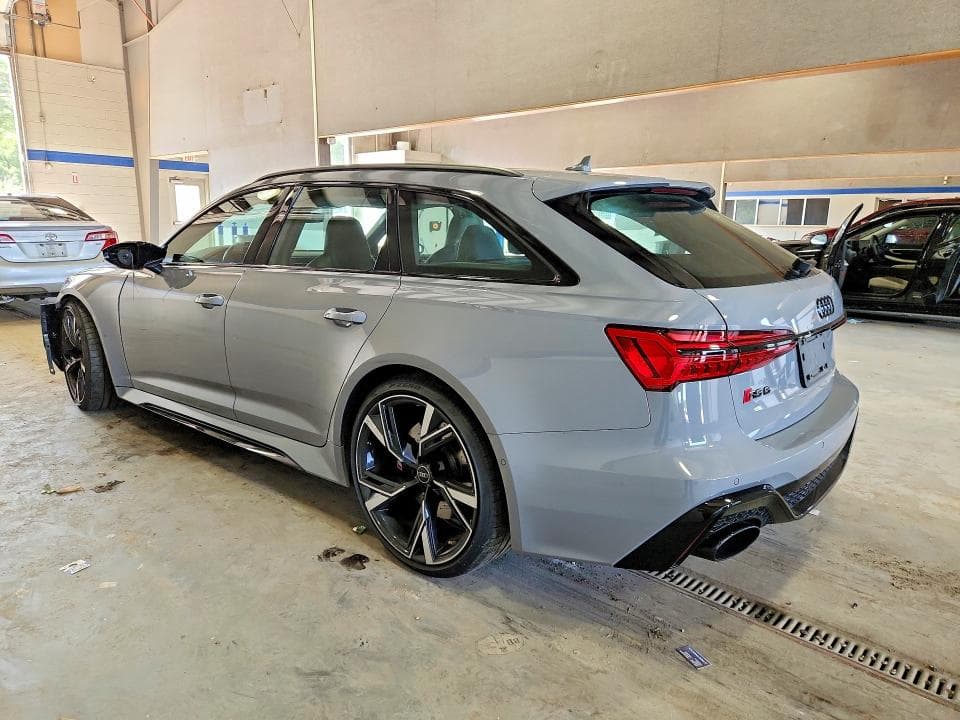 2023 AUDI RS6 2