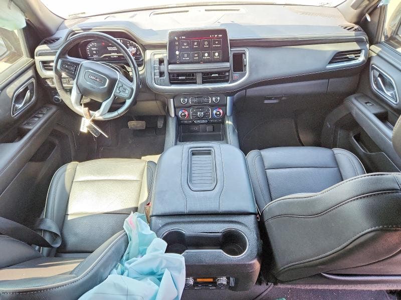 2022 GMC YUKON SLT 8