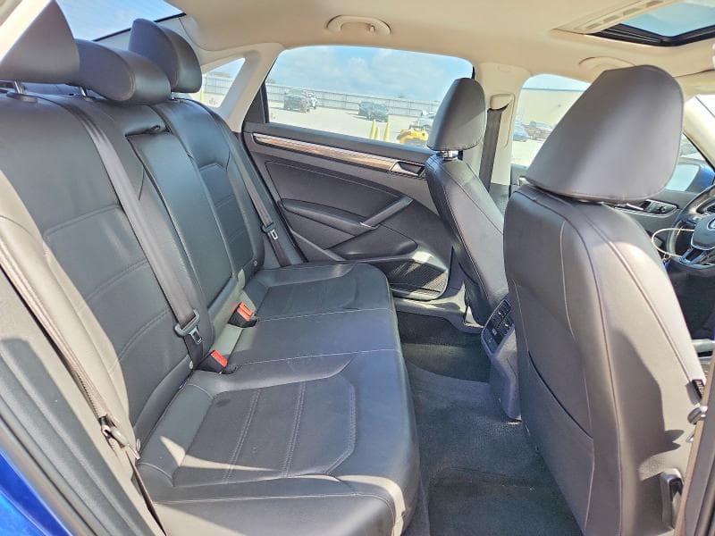 2017 VOLKSWAGEN PASSAT SE 10