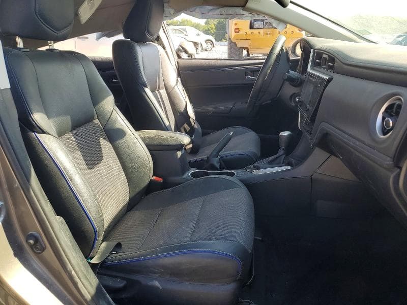 2017 TOYOTA COROLLA SE 7
