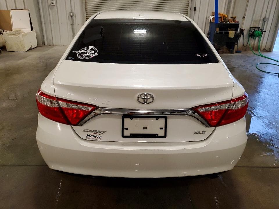 2017 TOYOTA CAMRY XLE 6