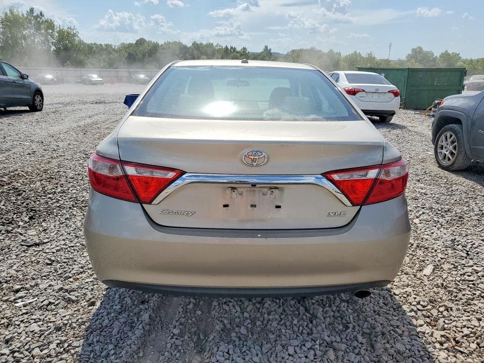 2017 TOYOTA CAMRY XLE 6
