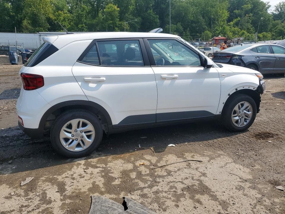 2026 HYUNDAI VENUE SE 3