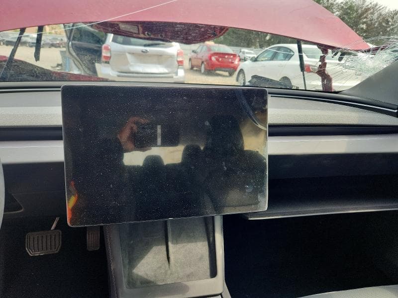 2025 TESLA MODEL 3 9
