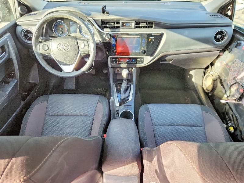 2017 TOYOTA COROLLA LE 8