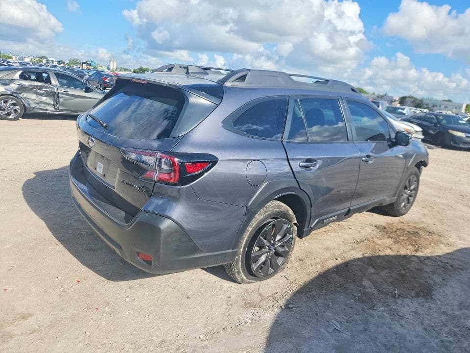 2025 SUBARU OUTBACK ONYX EDITION 3