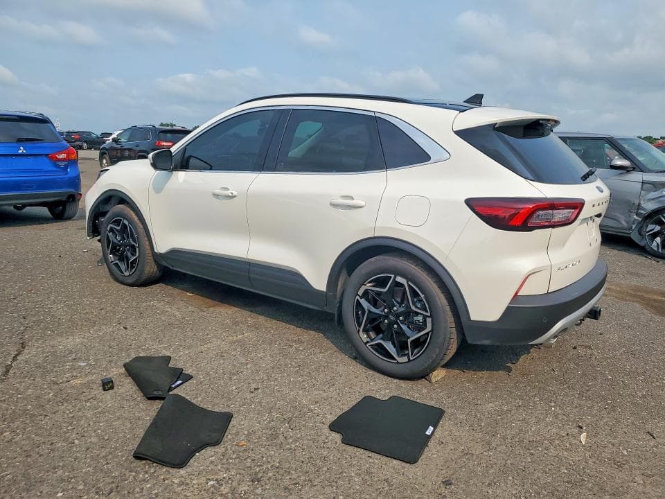 2026 FORD ESCAPE PLATINUM 2