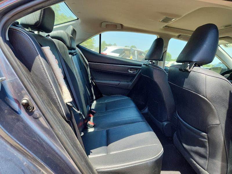 2017 TOYOTA COROLLA XLE 10