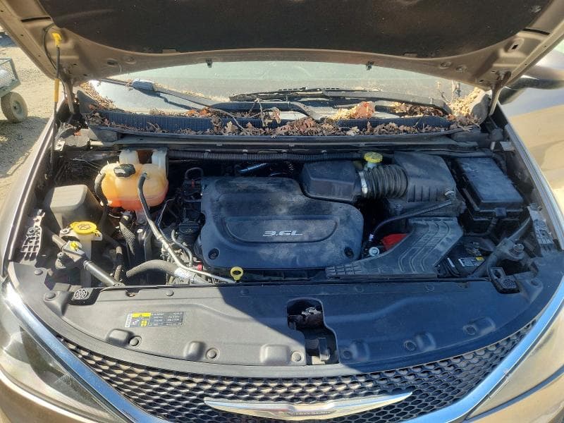 2017 CHRYSLER PACIFICA TOURING 12