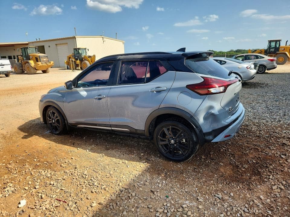 2021 NISSAN KICKS SR 2