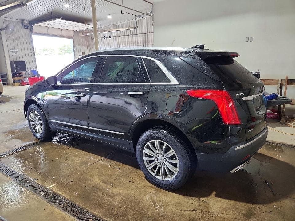 2017 CADILLAC XT5 LUXURY 2