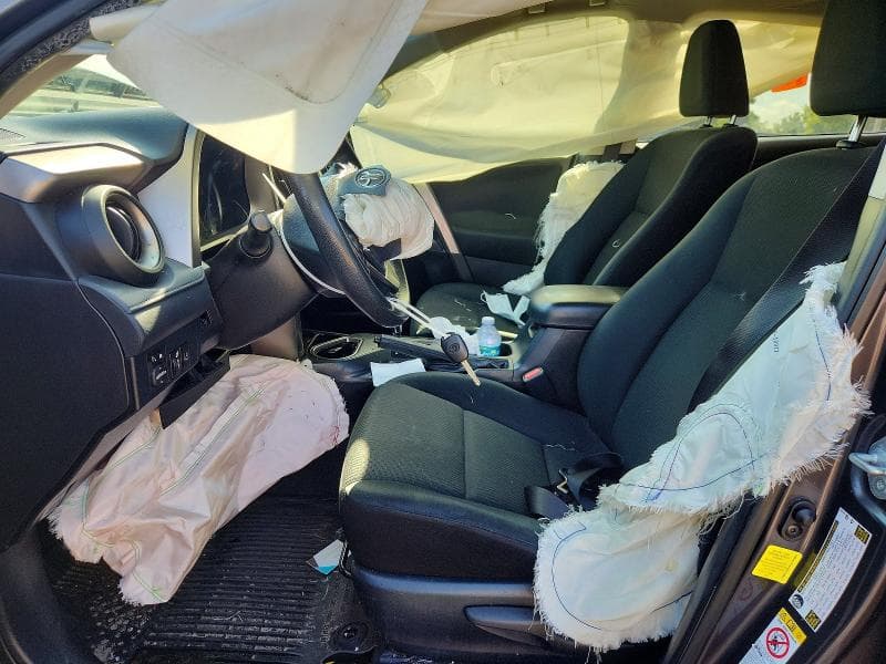 2017 TOYOTA RAV4 LE 7