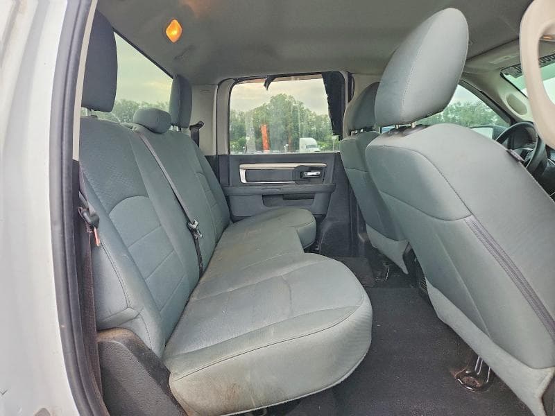 2019 RAM 1500 CLASSIC SLT 10