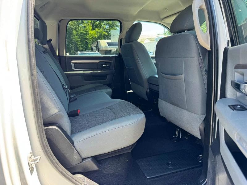 2017 RAM 1500 SLT 7