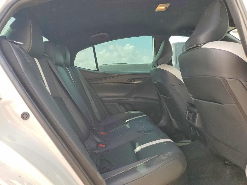 2025 TOYOTA CAMRY SE 10