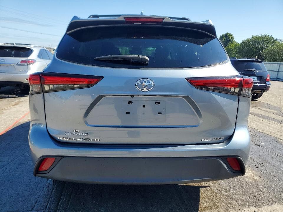 2021 TOYOTA HIGHLANDER XLE 6