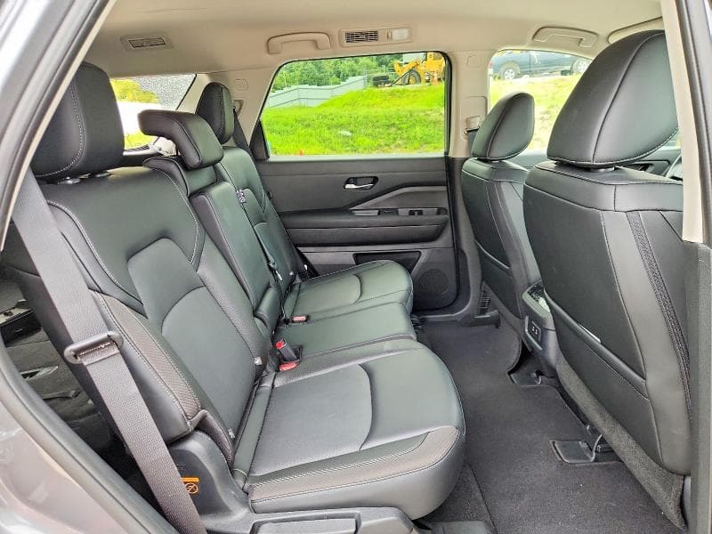 2026 NISSAN PATHFINDER SL 11