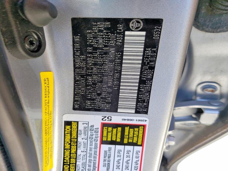 2018 TOYOTA CAMRY XLE 12