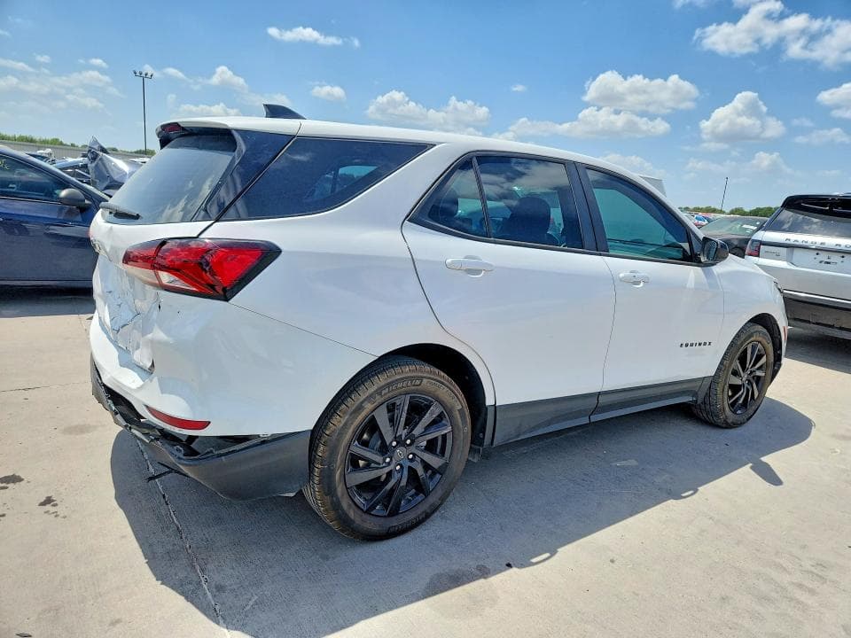 2024 CHEVROLET EQUINOX LS 3