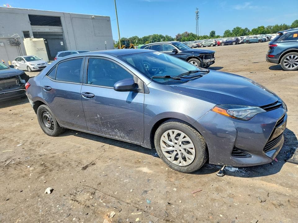 2017 TOYOTA COROLLA LE 4