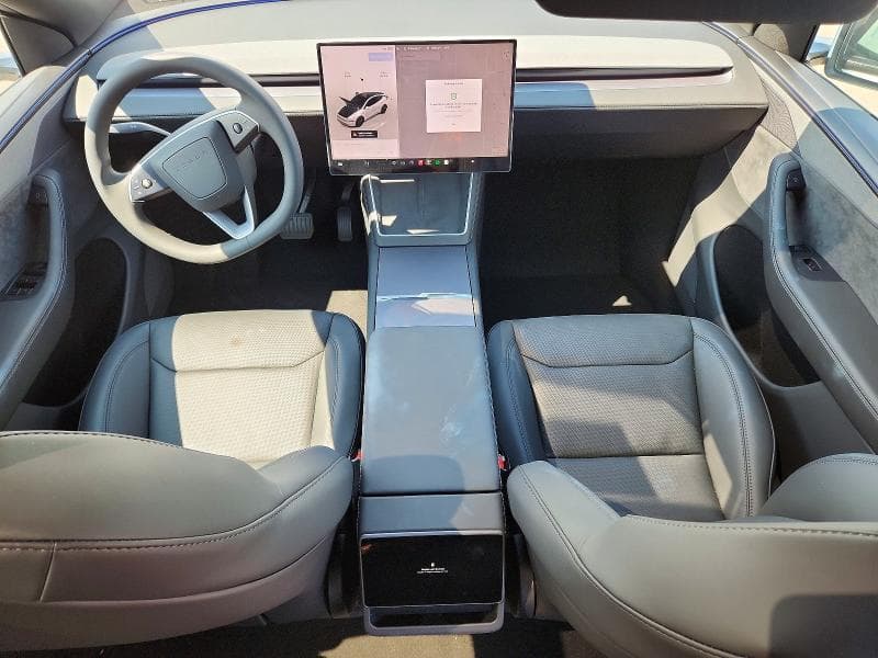 2026 TESLA MODEL Y 8