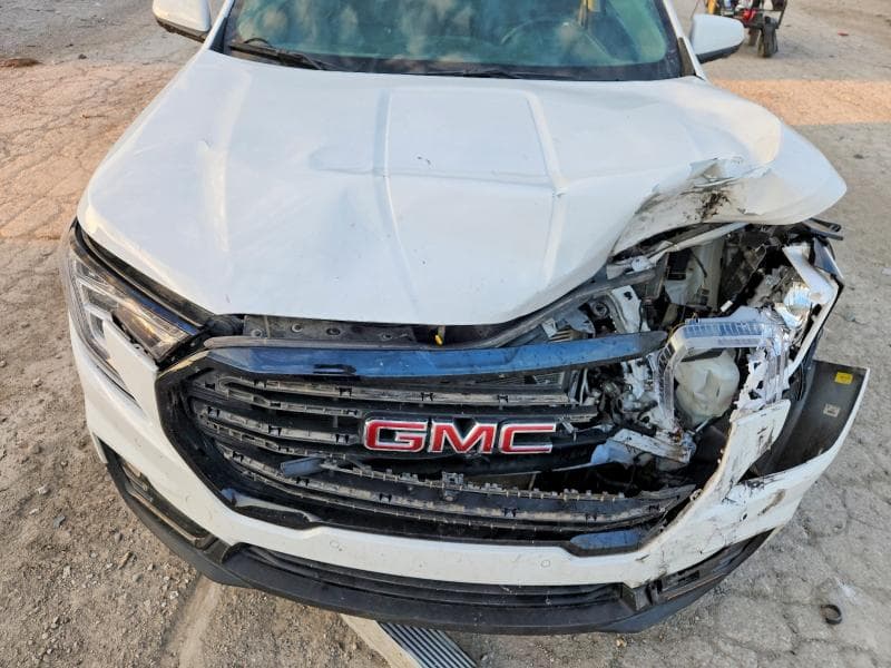 2022 GMC TERRAIN SLT 12