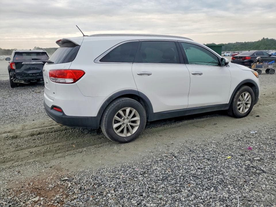 2018 KIA SORENTO LX V6 3