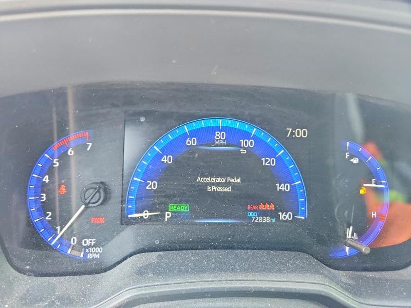 2020 TOYOTA COROLLA LE 9