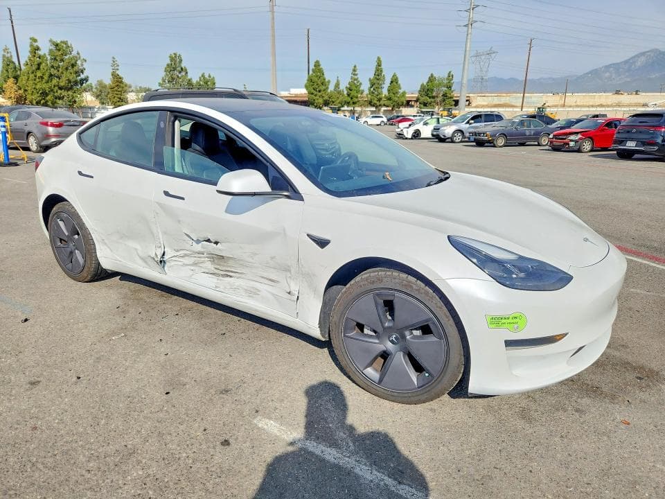2023 TESLA MODEL 3 4