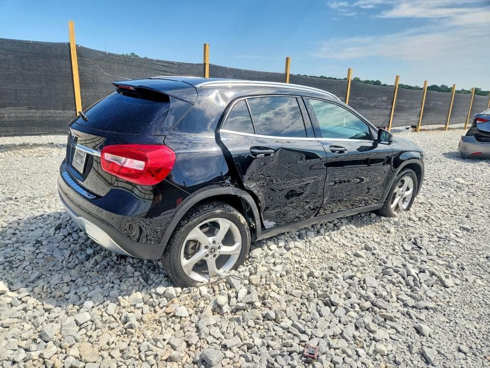 2018 MERCEDES-BENZ GLA 250 3