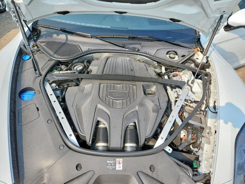 2025 PORSCHE PANAMERA 4 E-HYBRID 11