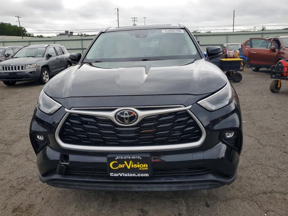 2023 TOYOTA HIGHLANDER XLE 5
