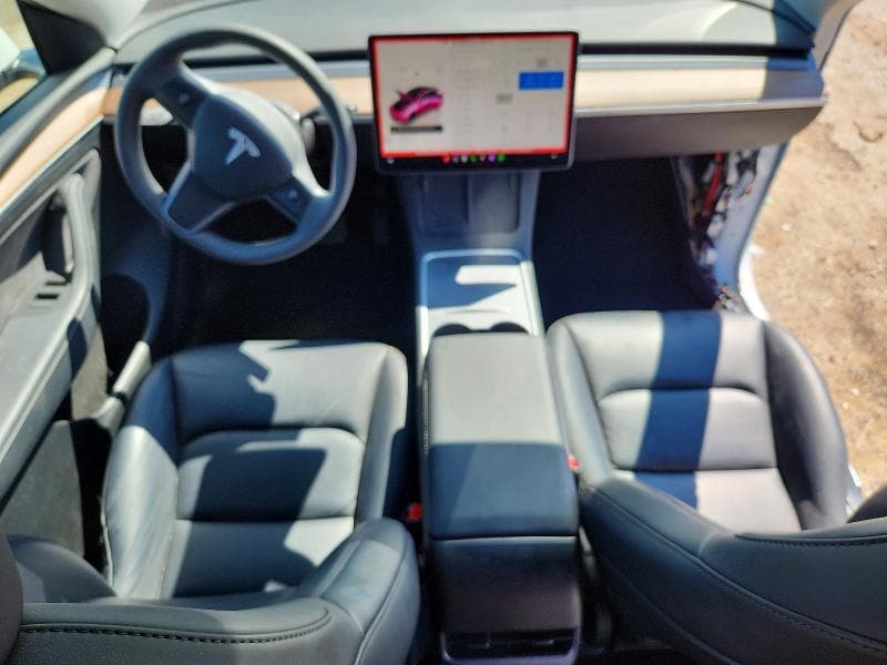 2024 TESLA MODEL Y 8