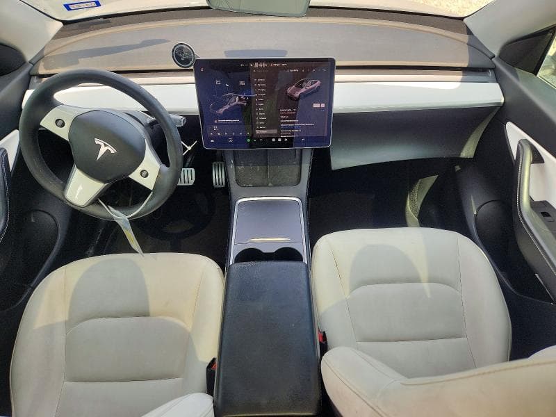 2021 TESLA MODEL Y 8