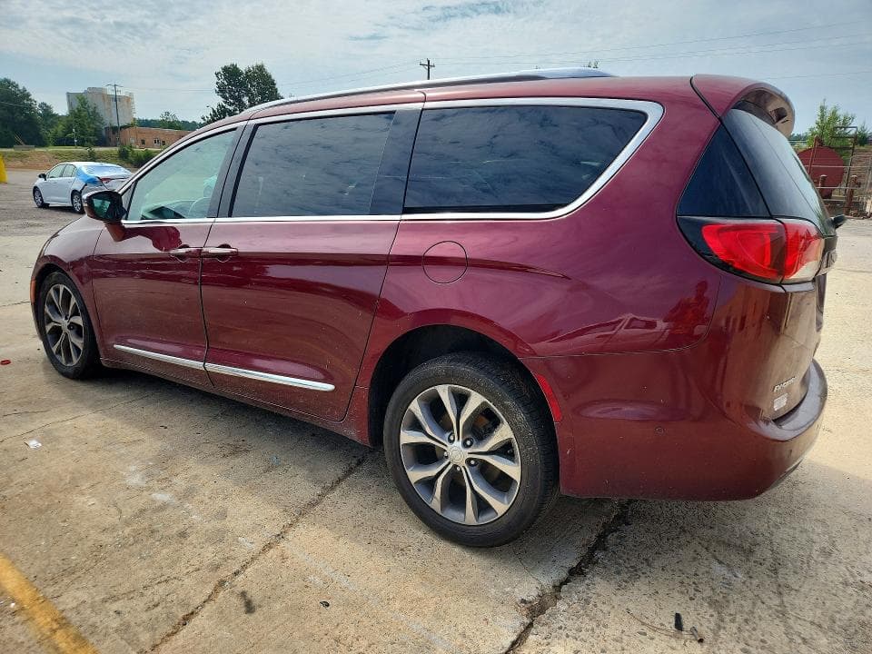 2017 CHRYSLER PACIFICA LIMITED 2