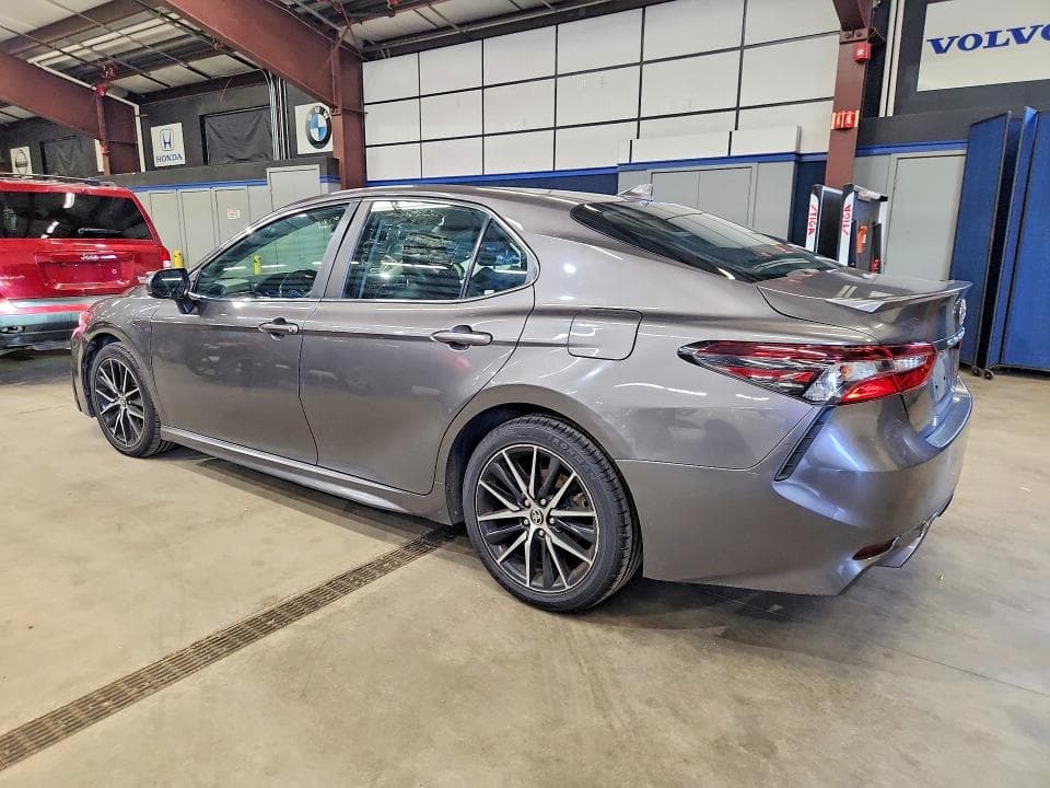 2021 TOYOTA CAMRY SE 2