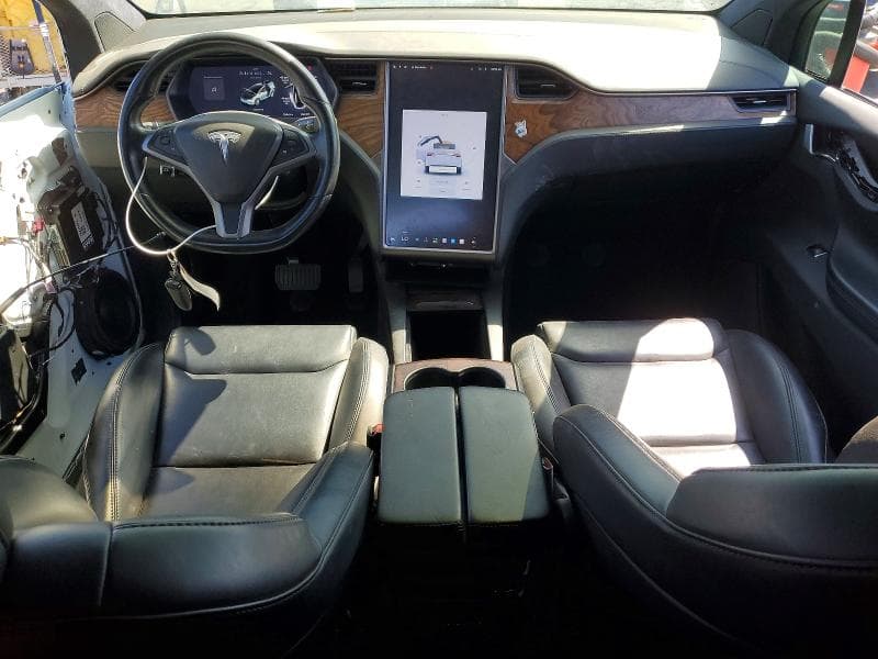 2020 TESLA MODEL X 8