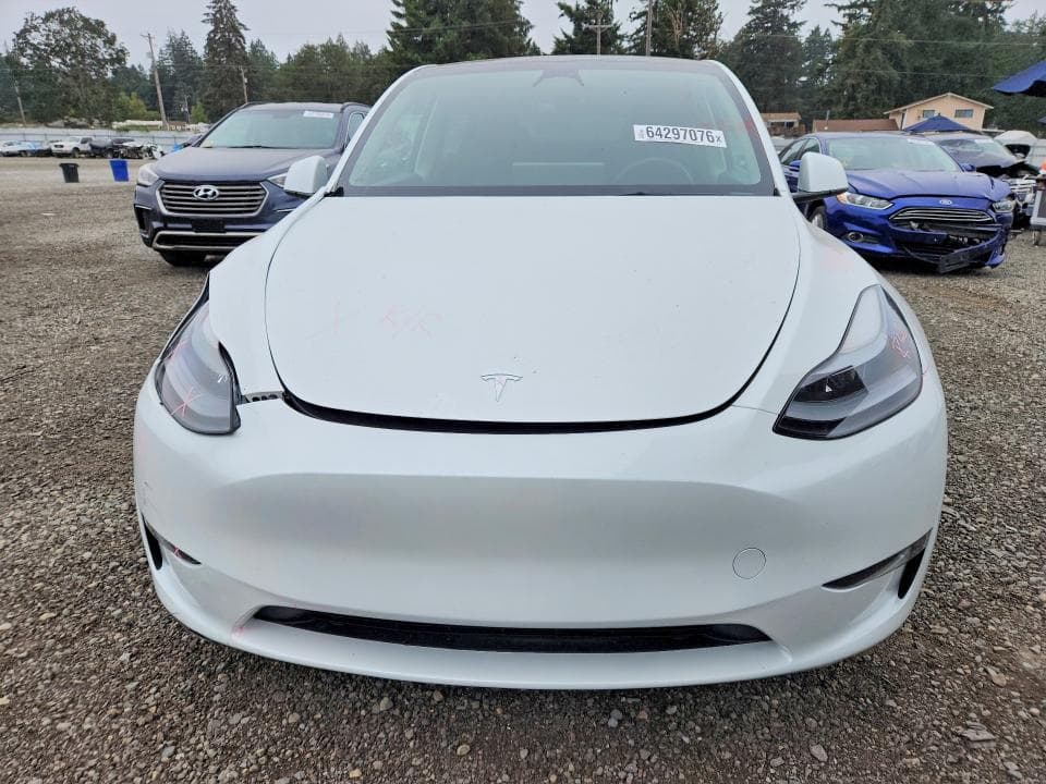 2023 TESLA MODEL Y 5