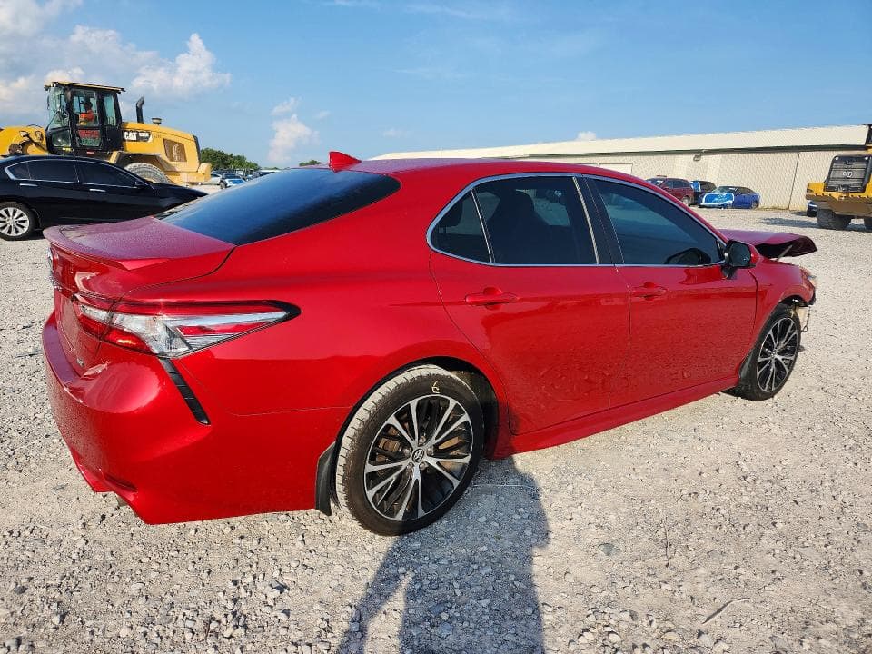 2019 TOYOTA CAMRY SE 3