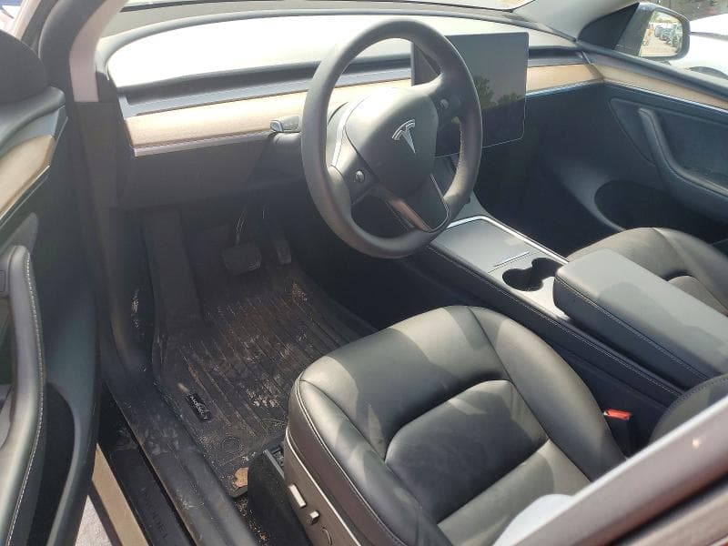 2024 TESLA MODEL Y 8