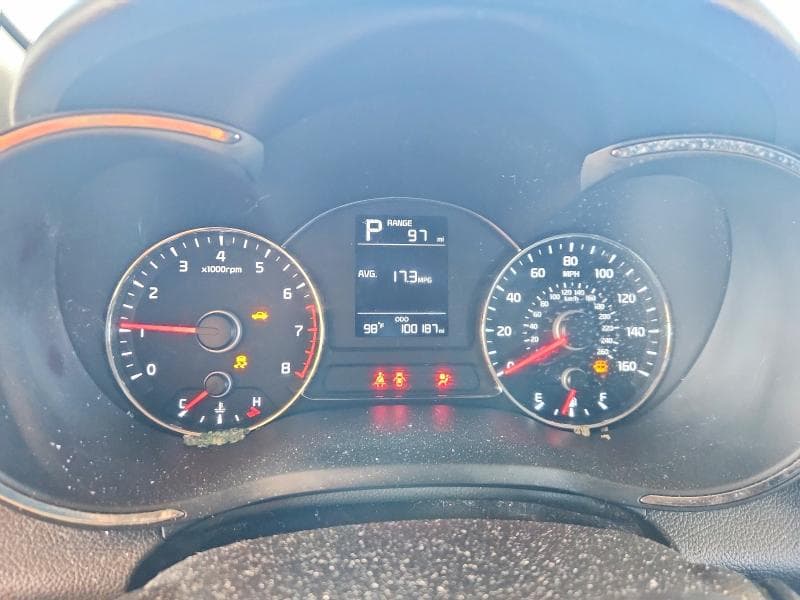 2017 KIA FORTE LX 9